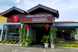 Chinese Dragon Café opens flagship outlet in Negombo